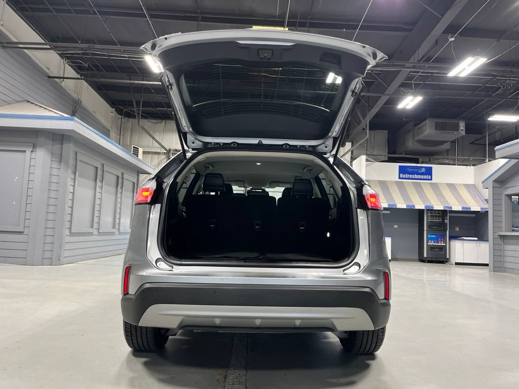 Used 2021 Ford Edge SEL FWD image 9