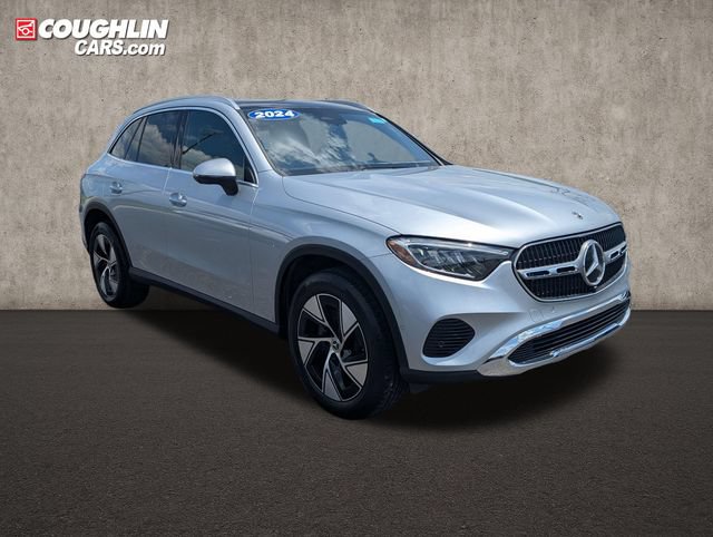 Used 2024 Mercedes-Benz GLC 300 4MATIC image 1