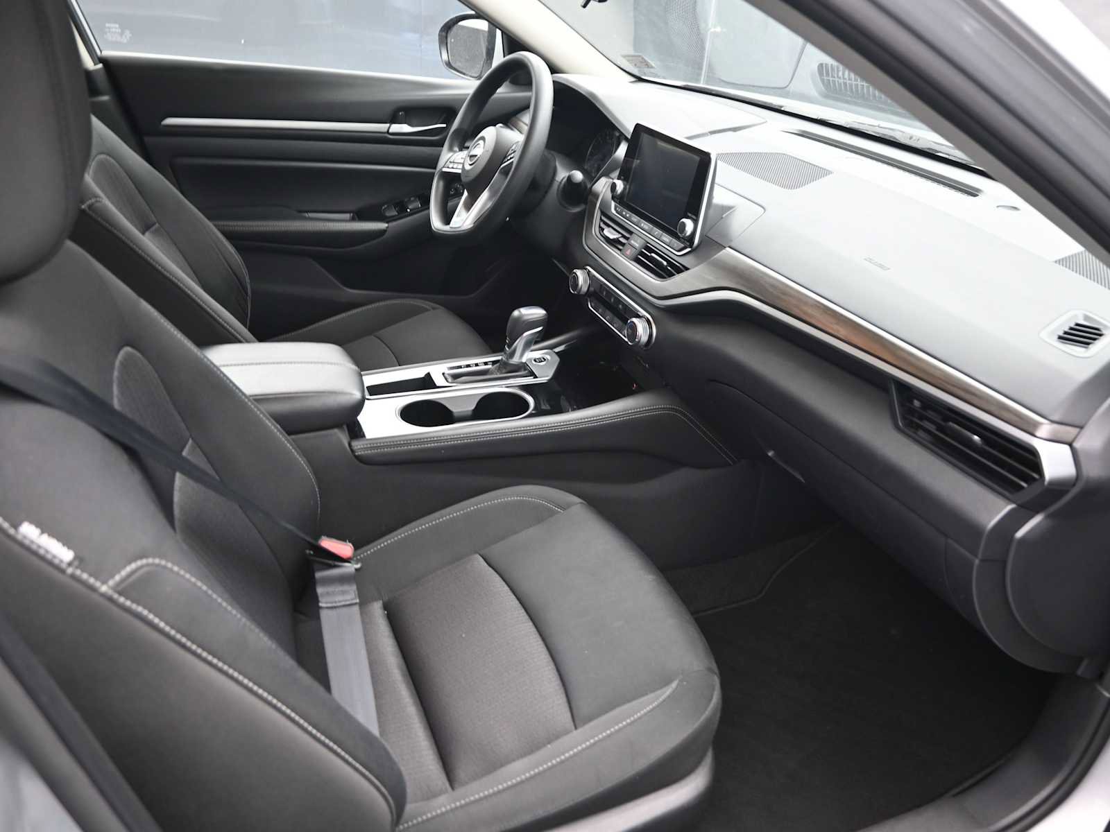 Used 2023 Nissan Altima 2.5 SV image 19