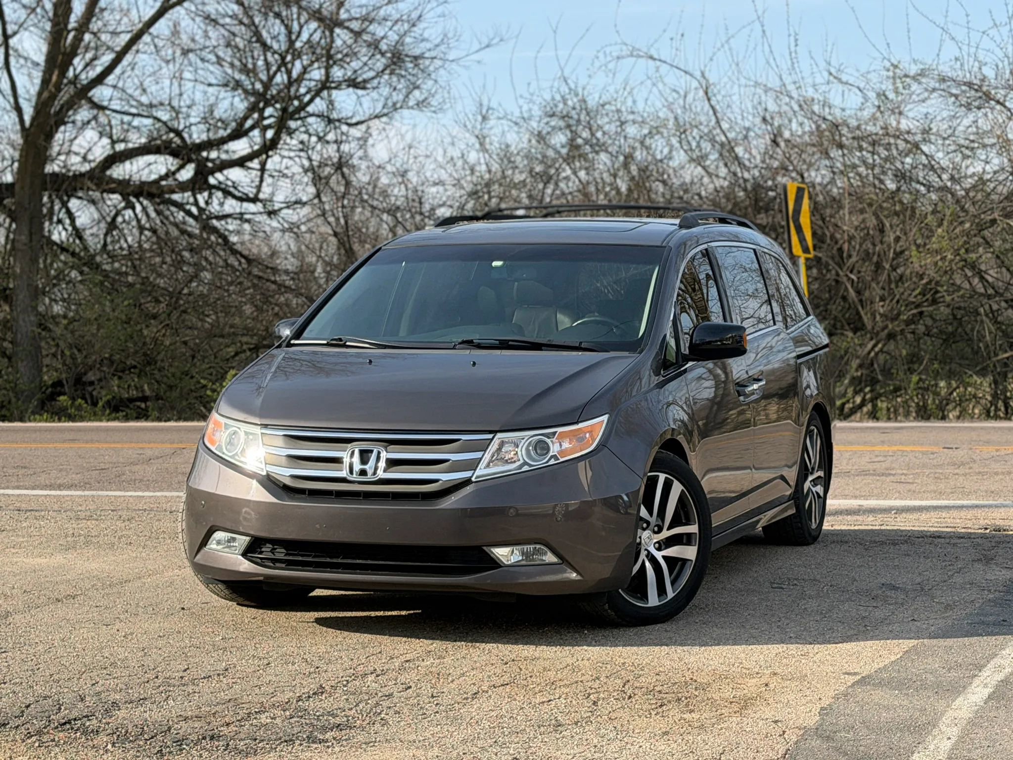 Used 2012 Honda Odyssey Touring image 1