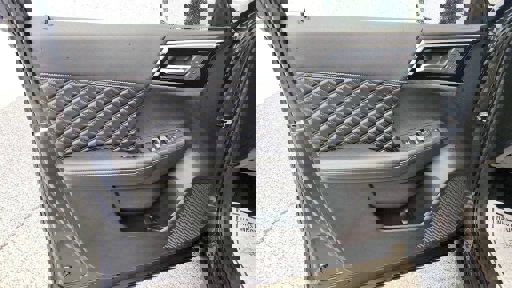 Used 2024 Mitsubishi Outlander SEL image 11