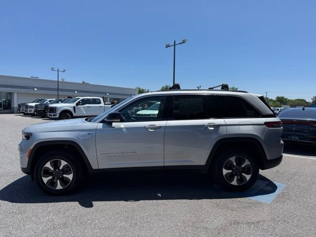 Used 2022 Jeep Grand Cherokee Limited 4xe w/ Luxury Tech Group II AWD/4WD image 15