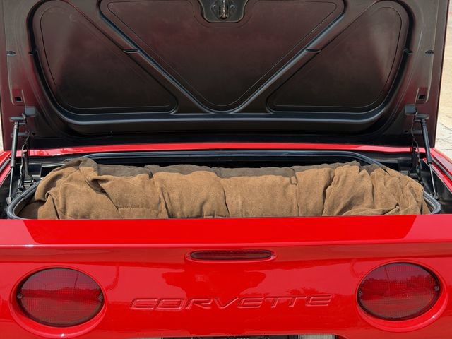 Used 2002 Chevrolet Corvette Convertible w/ Preferred Equipment Group2 RWD image 23