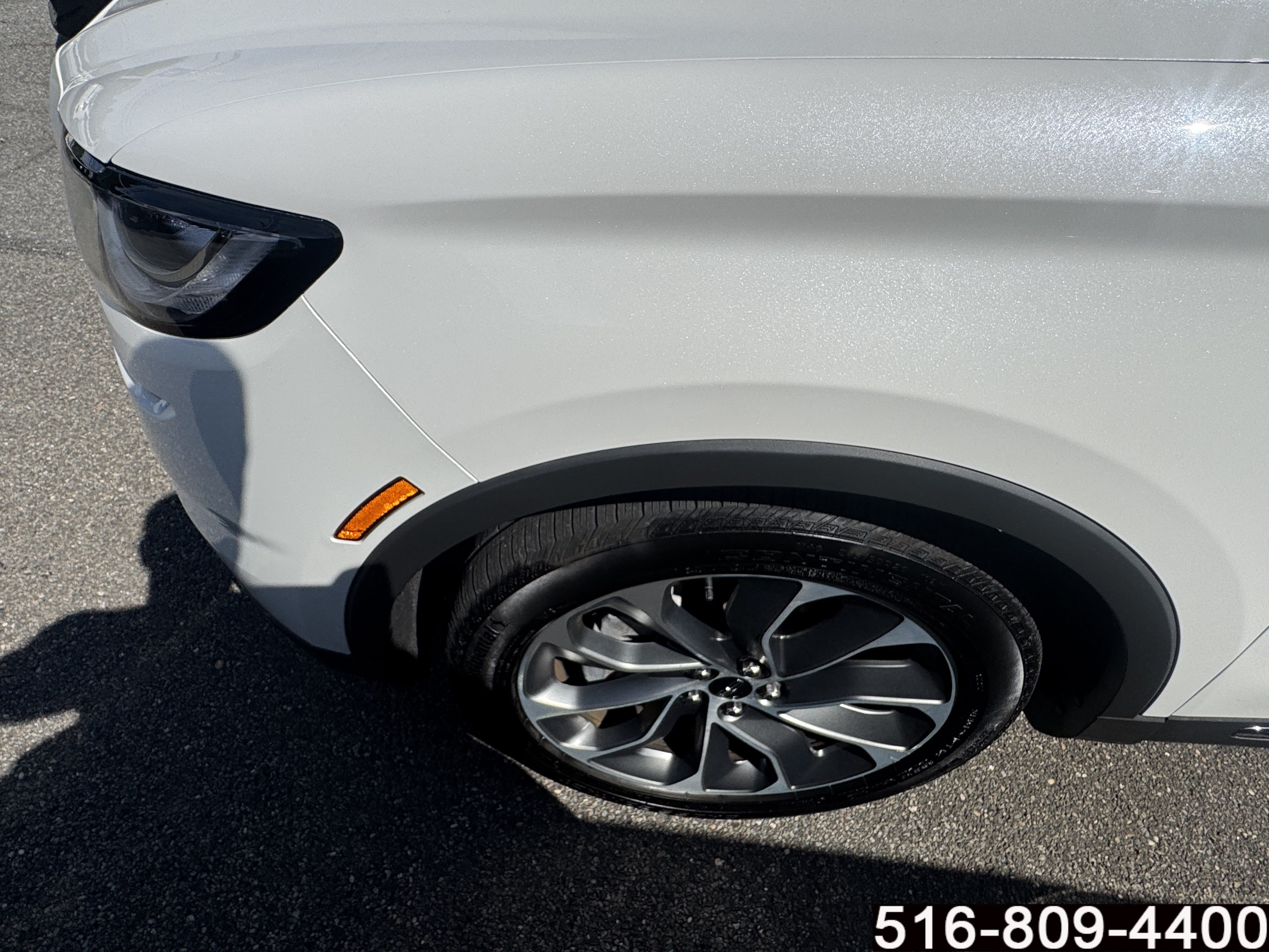 Used 2023 Lincoln Nautilus Reserve AWD/4WD image 10