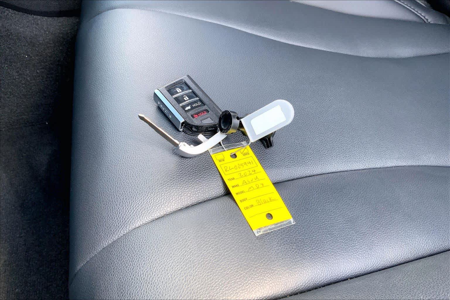 Used 2024 Acura MDX FWD image 13
