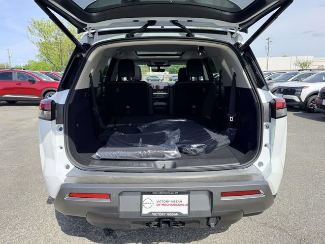 New 2026 Nissan Pathfinder SL w/ SL Premium Package AWD/4WD image 12