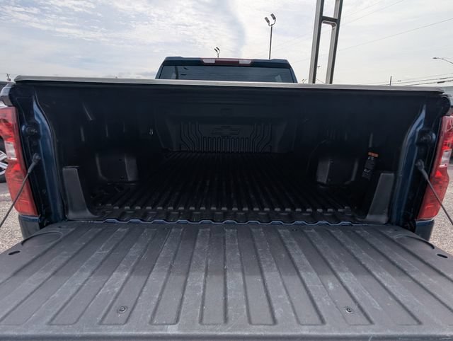 Used 2023 Chevrolet Silverado 1500 LT AWD/4WD image 18