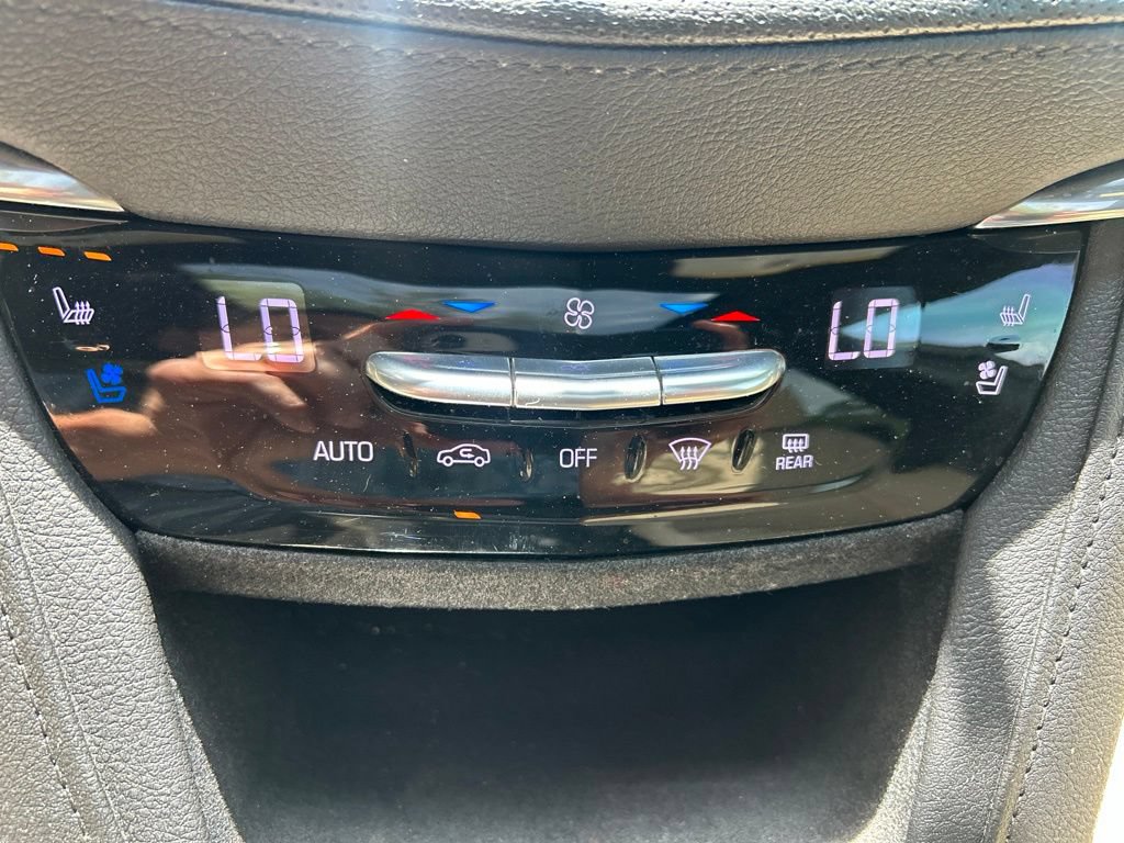 Used 2019 Cadillac XT5 Premium Luxury FWD image 12