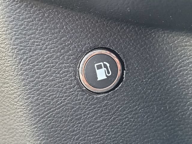 Used 2019 Chrysler 300 Touring w/ Sport Appearance Package RWD image 32