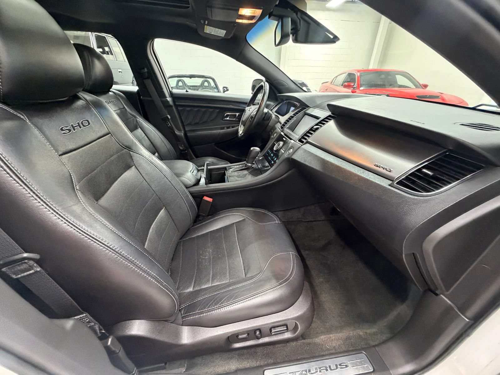 Used 2014 Ford Taurus SHO w/ Equipment Group 401A AWD/4WD image 21