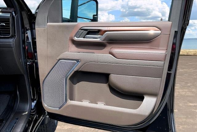 Used 2024 GMC Sierra 3500 Denali w/ Denali Reserve Package AWD/4WD image 29