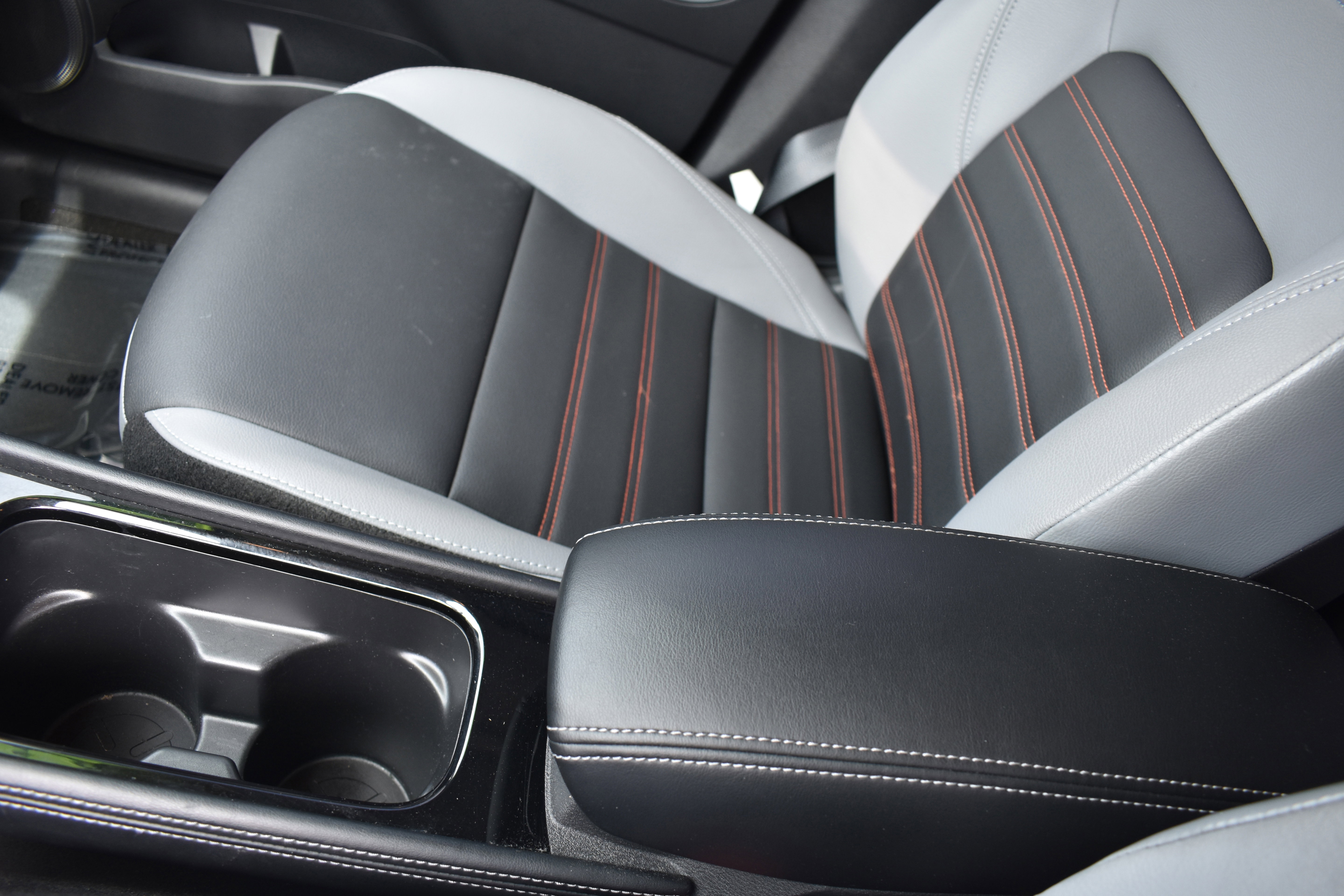 Used 2023 Nissan Kicks SR w/ SR Premium Package image 23