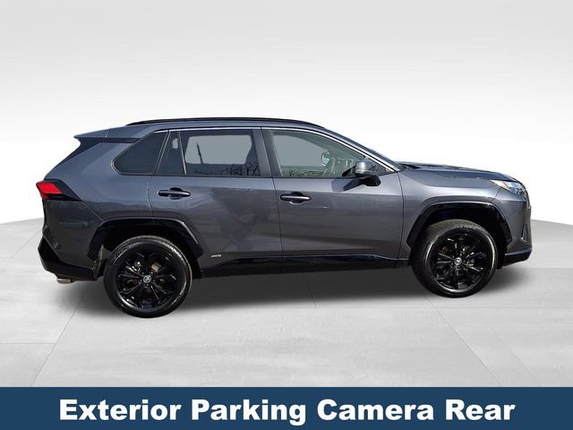 Used 2023 Toyota RAV4 SE image 9