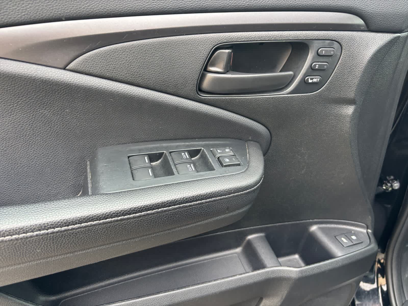 Used 2024 Honda Passport EX-L image 22