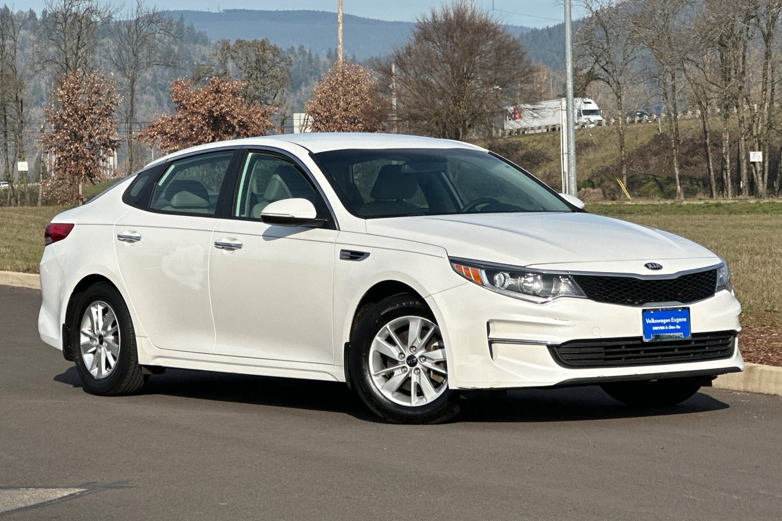 Used 2017 Kia Optima LX image 1