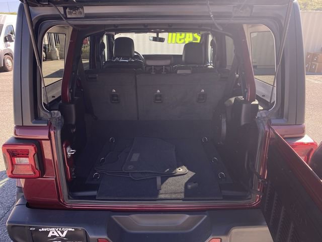 Used 2021 Jeep Wrangler Unlimited Sahara image 35