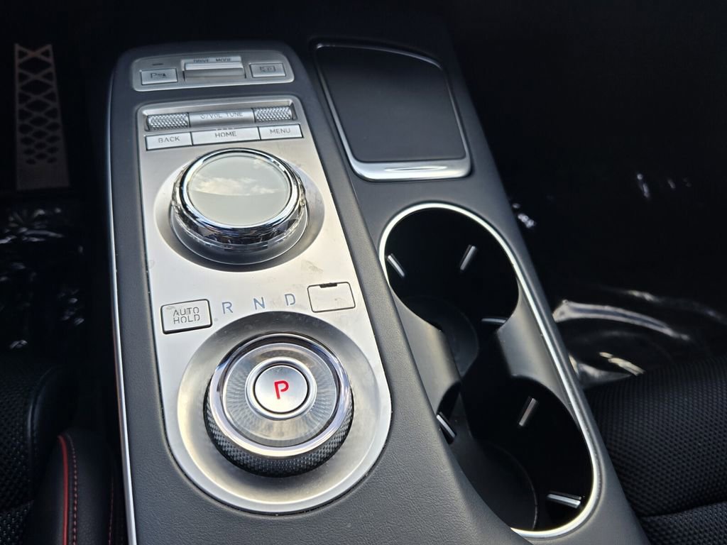 Used 2023 Genesis GV70 2.5T w/ Sport Prestige Package image 18