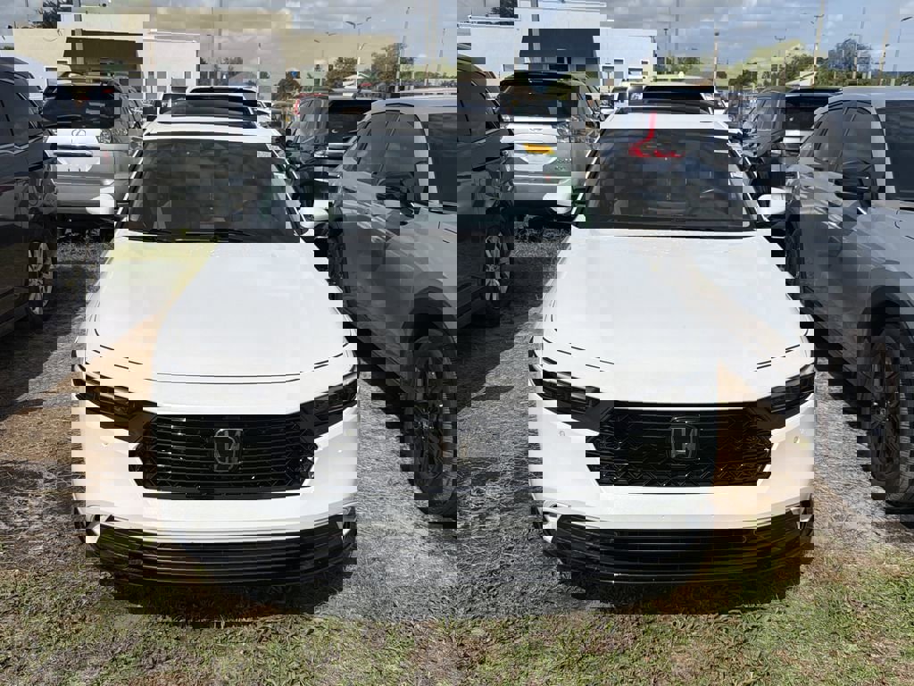 Used 2023 Honda Accord EX-L image 2