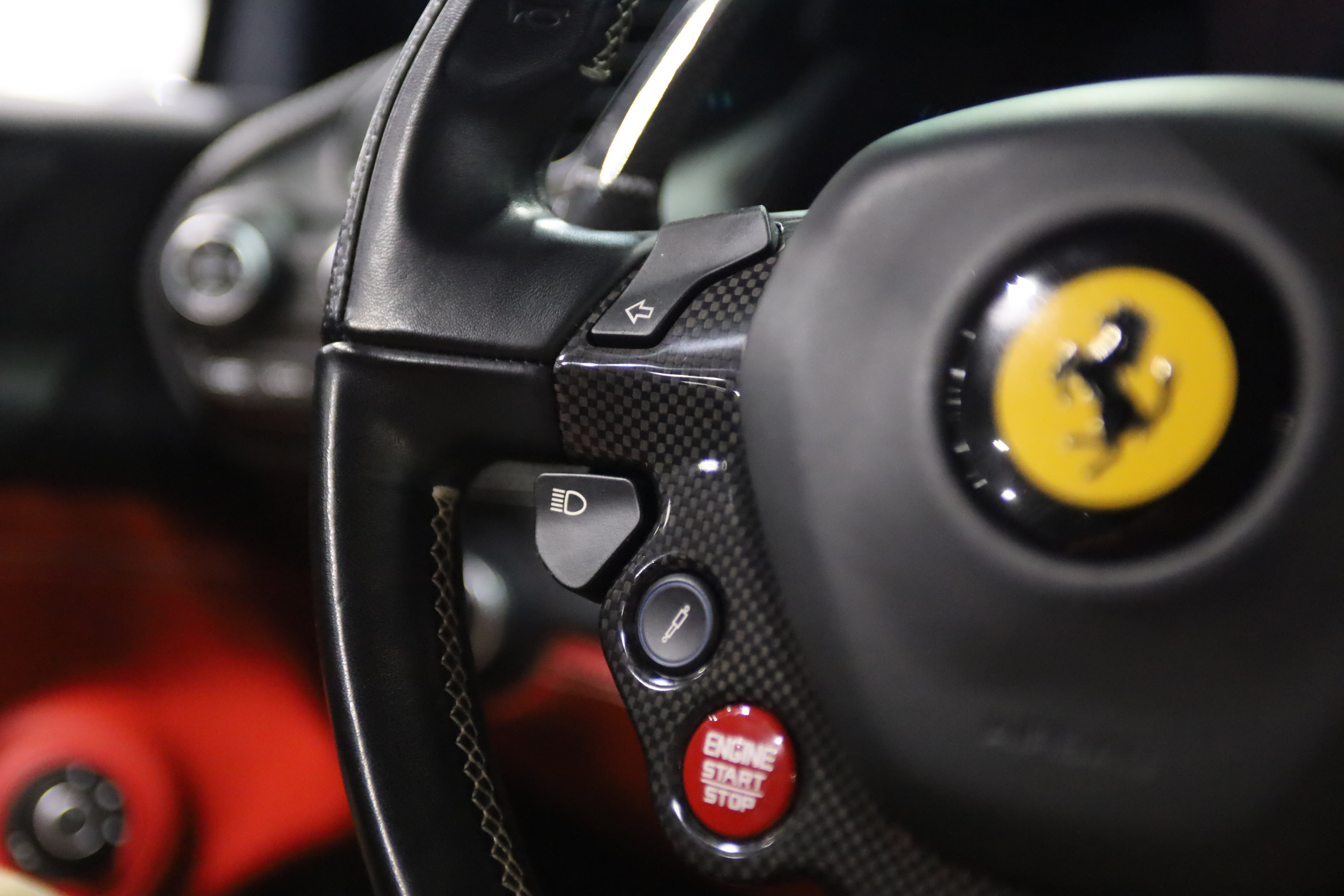 Used 2018 Ferrari 488 GTB RWD image 25