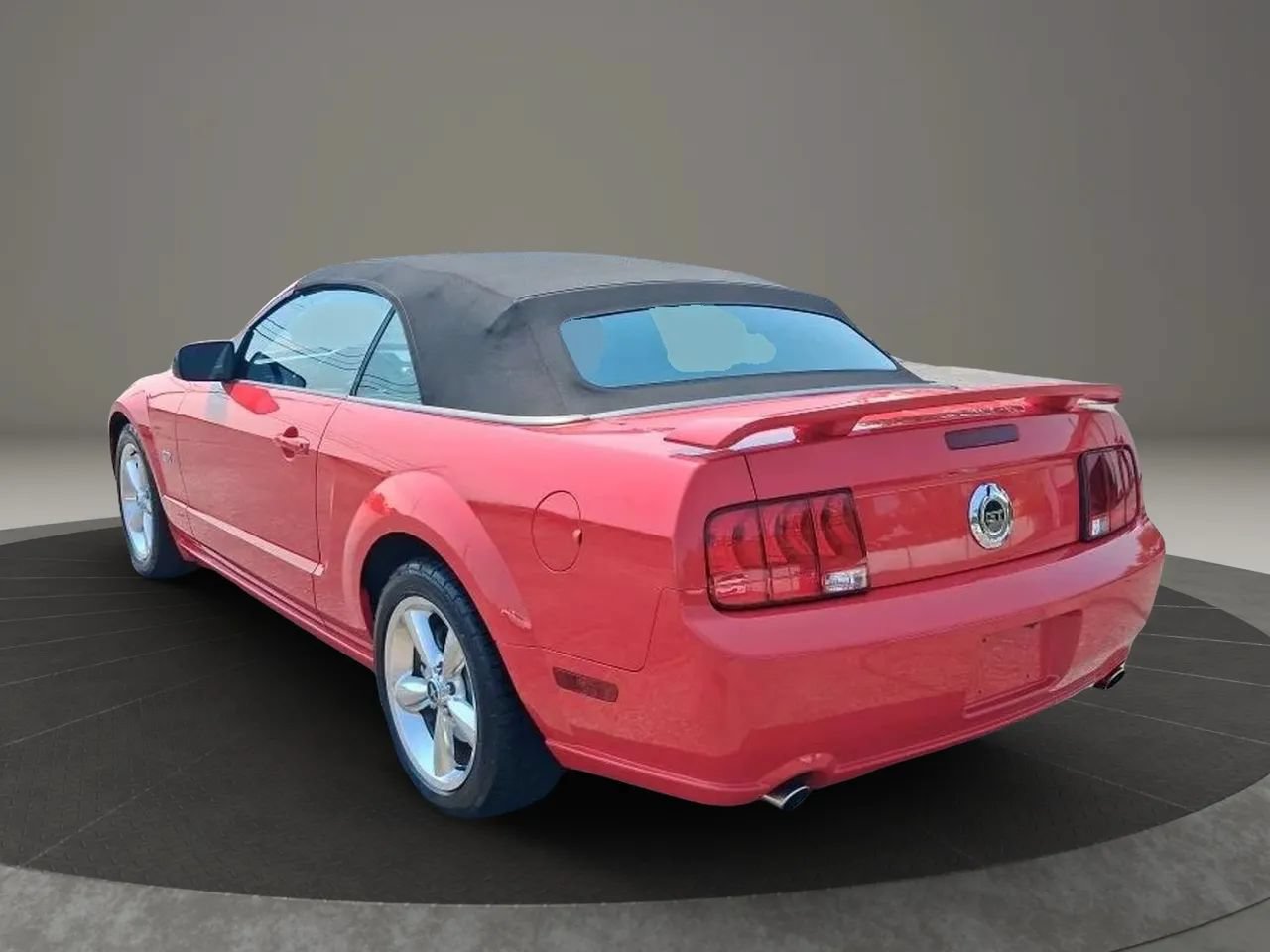 Used 2008 Ford Mustang GT RWD image 4