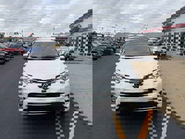 Used 2018 Toyota RAV4 Platinum image 10