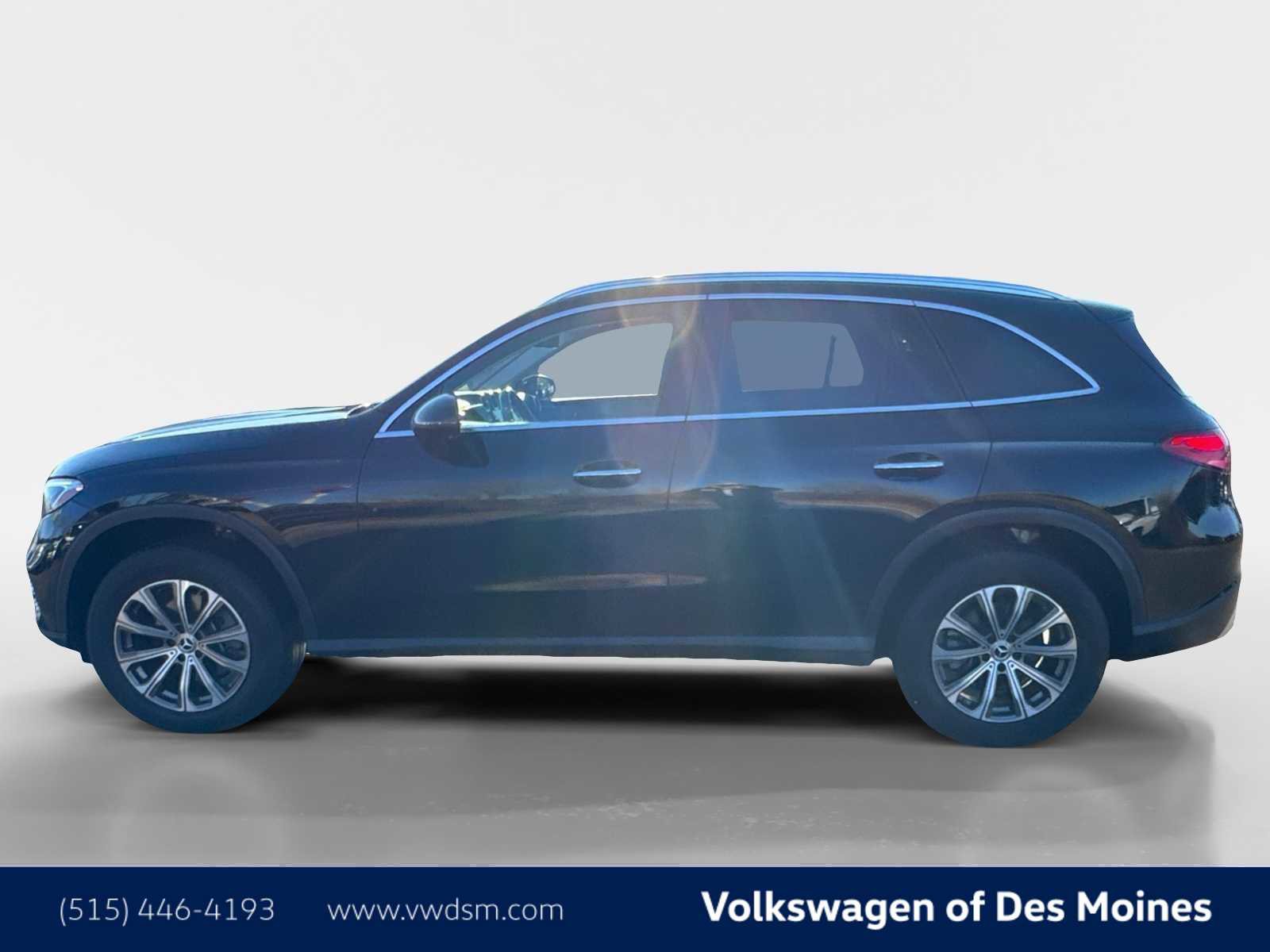 Used 2024 Mercedes-Benz GLC 300 4MATIC image 3