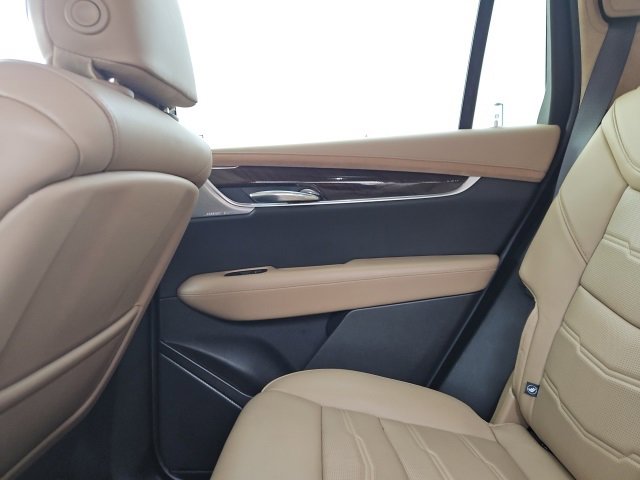 Certified 2024 Cadillac XT6 Premium Luxury w/ Platinum Package image 11