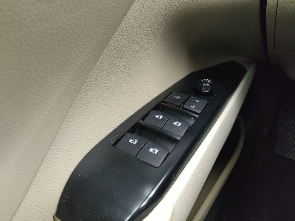 Used 2019 Toyota Camry LE image 27