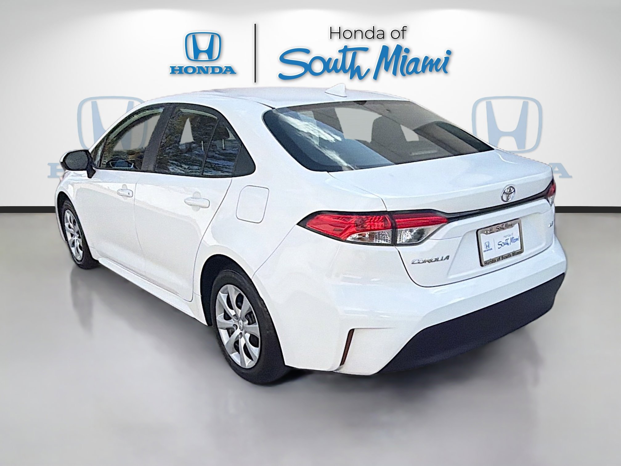 Used 2024 Toyota Corolla LE image 5