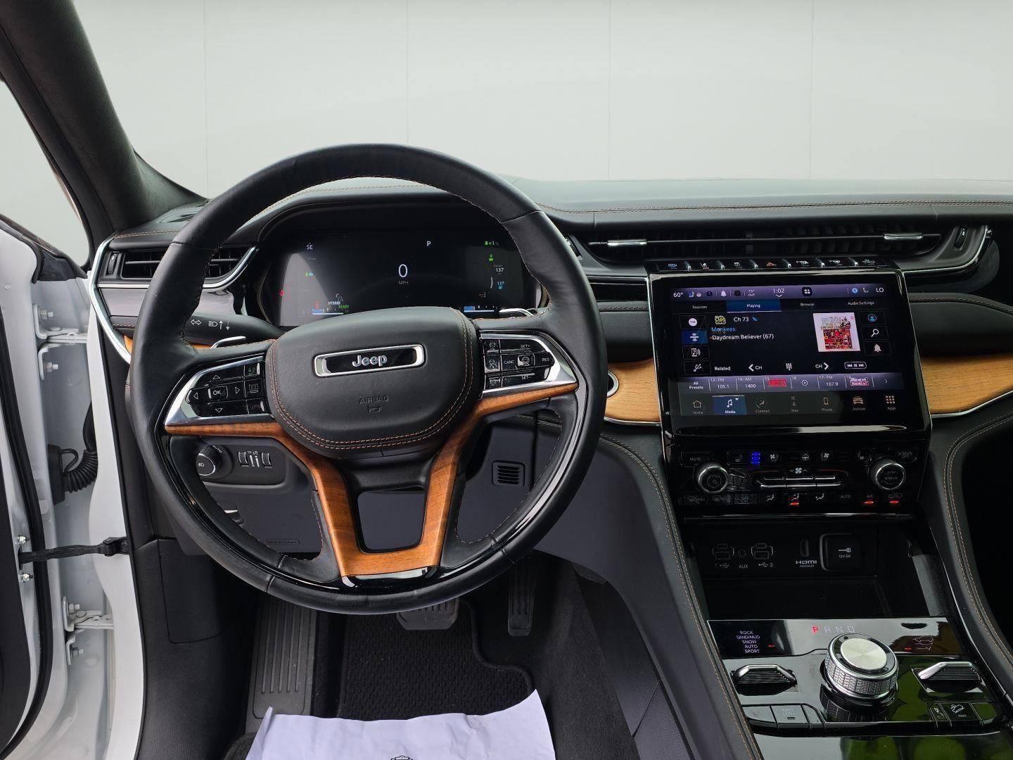 Used 2022 Jeep Grand Cherokee Summit image 17