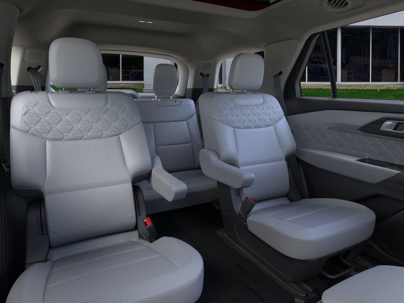New 2026 Ford Explorer Platinum w/ LUX Leather Package AWD/4WD image 11