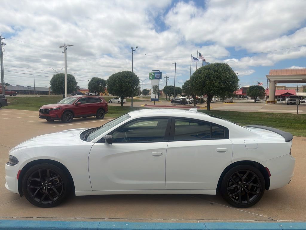 Used 2023 Dodge Charger SXT w/ Blacktop Package RWD image 5