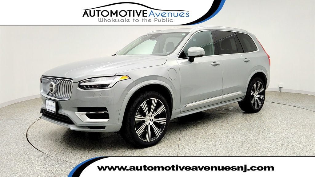 Used 2025 Volvo XC90 T8 Plus w/ Protection Package Premier AWD/4WD image 1