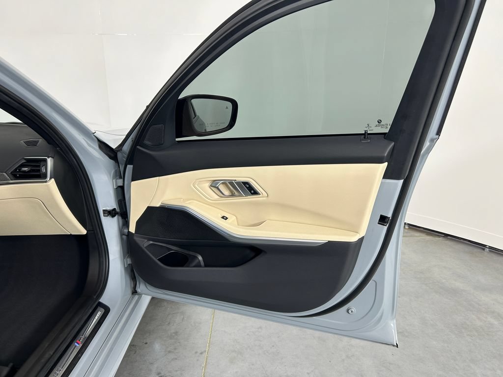 Used 2023 BMW M340i xDrive w/ Premium Package AWD/4WD image 18