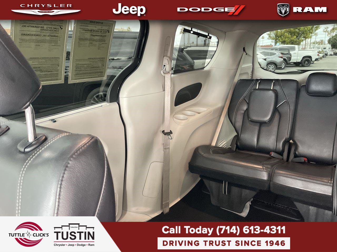 Used 2022 Chrysler Pacifica Touring-L FWD image 5
