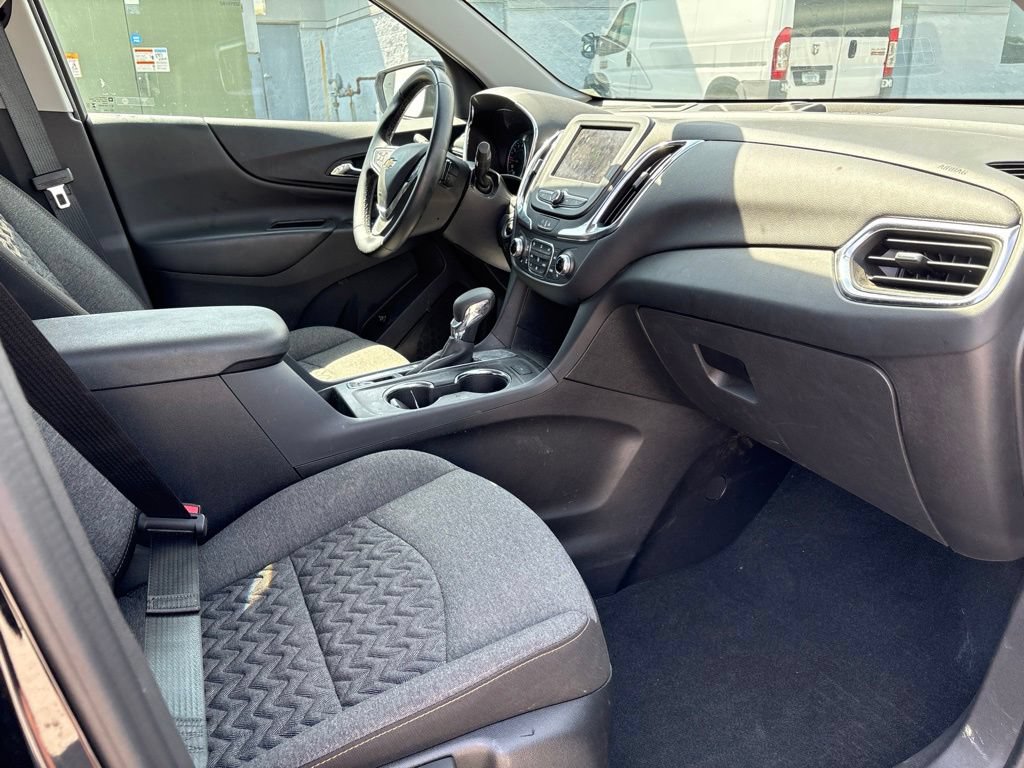 Used 2024 Chevrolet Equinox LT w/ LPO, Floor Liner Package FWD image 14