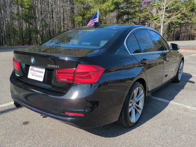 Used 2018 BMW 330i xDrive Sedan w/ Convenience Package image 4