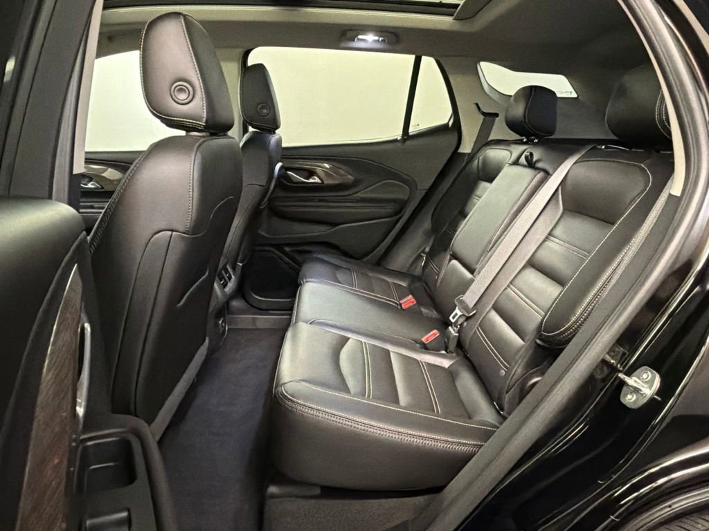 Used 2022 GMC Terrain Denali w/ LPO, Floor Liner Package AWD/4WD image 32
