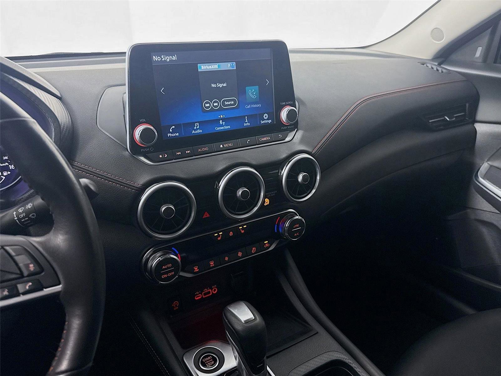 Used 2024 Nissan Sentra SR w/ SR Premium Package image 8