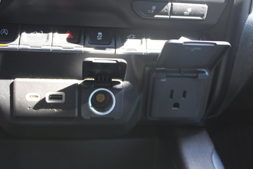 Used 2020 Chevrolet Silverado 1500 RST w/ All-Star Edition AWD/4WD image 32