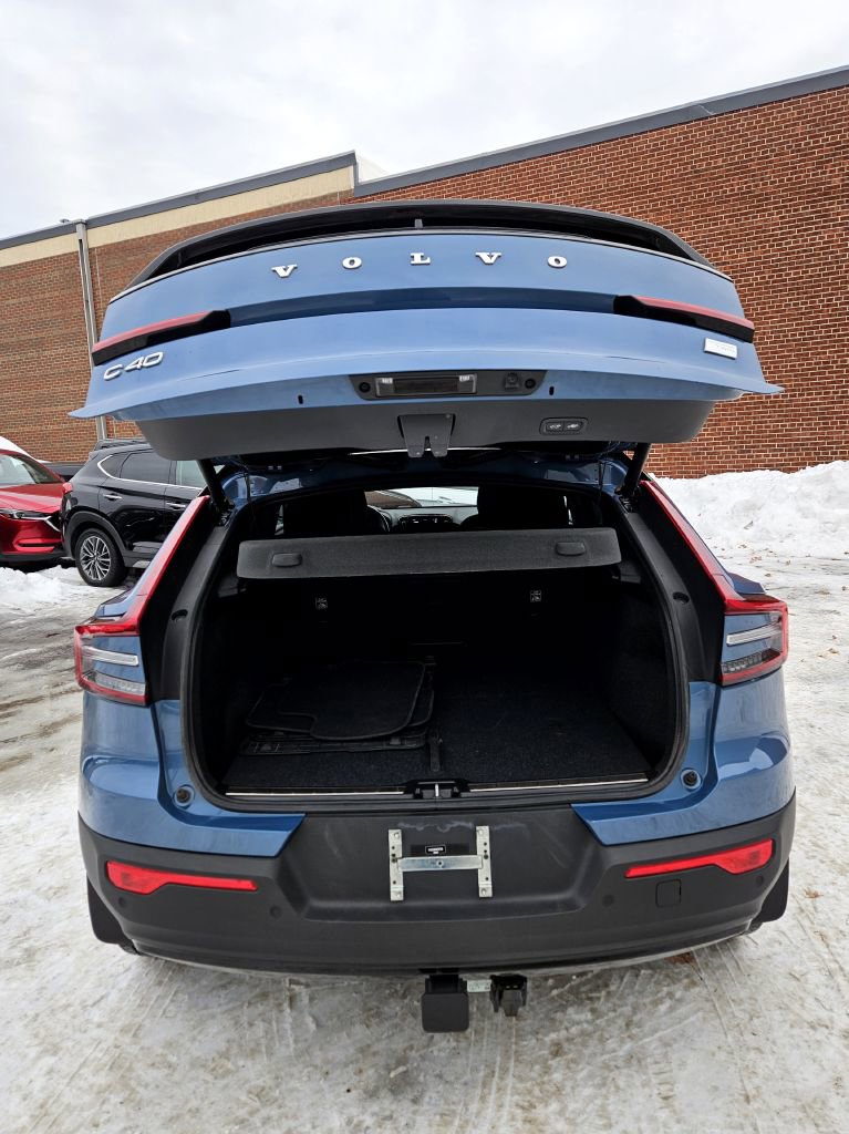 Used 2022 Volvo C40 P8 Recharge Ultimate image 7