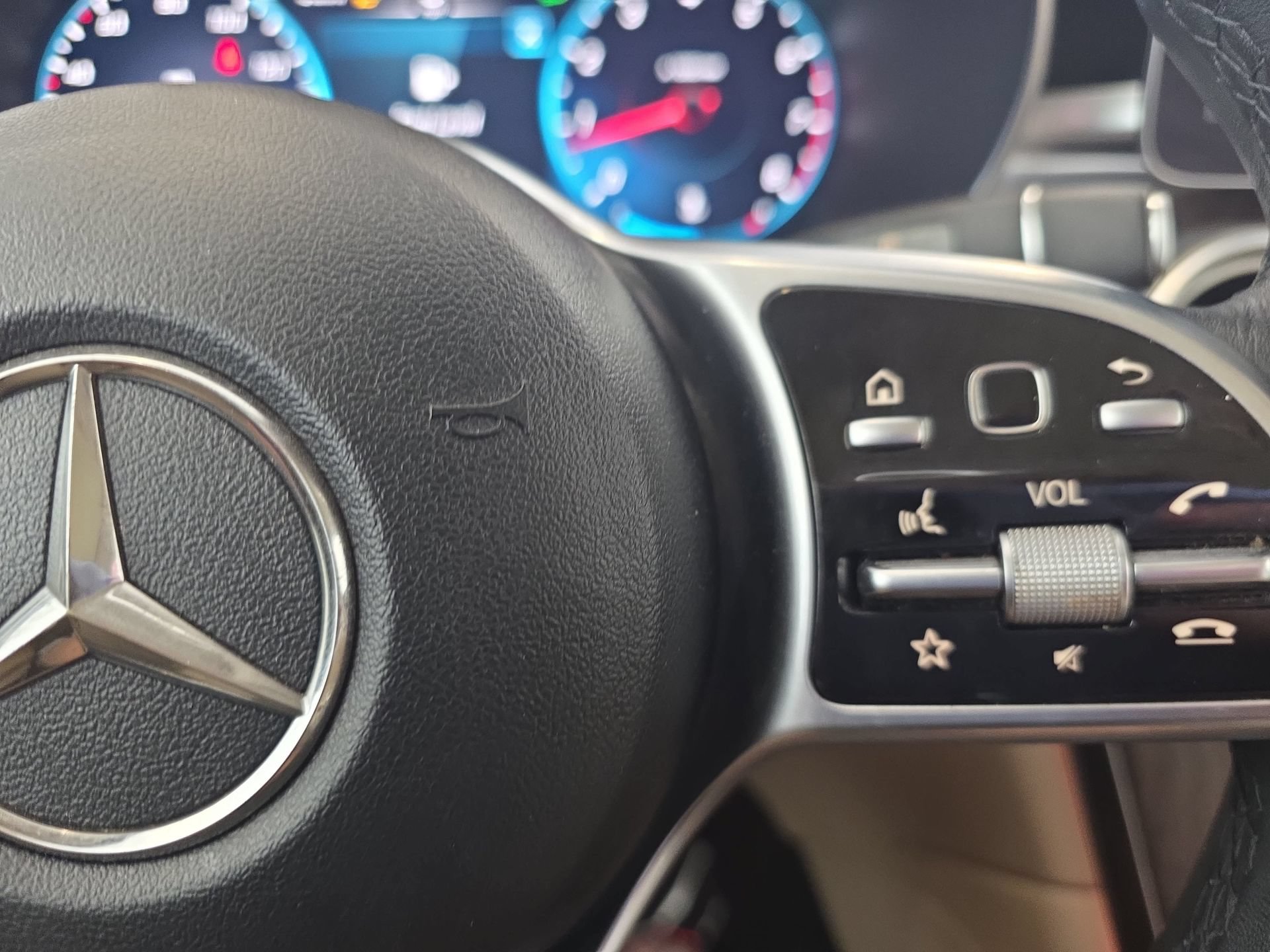 Used 2021 Mercedes-Benz GLC 300 4MATIC image 18