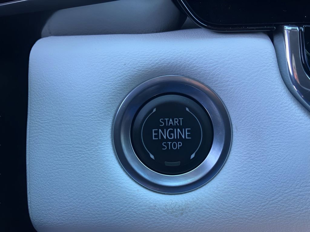 Used 2024 GMC Canyon AT4X image 20