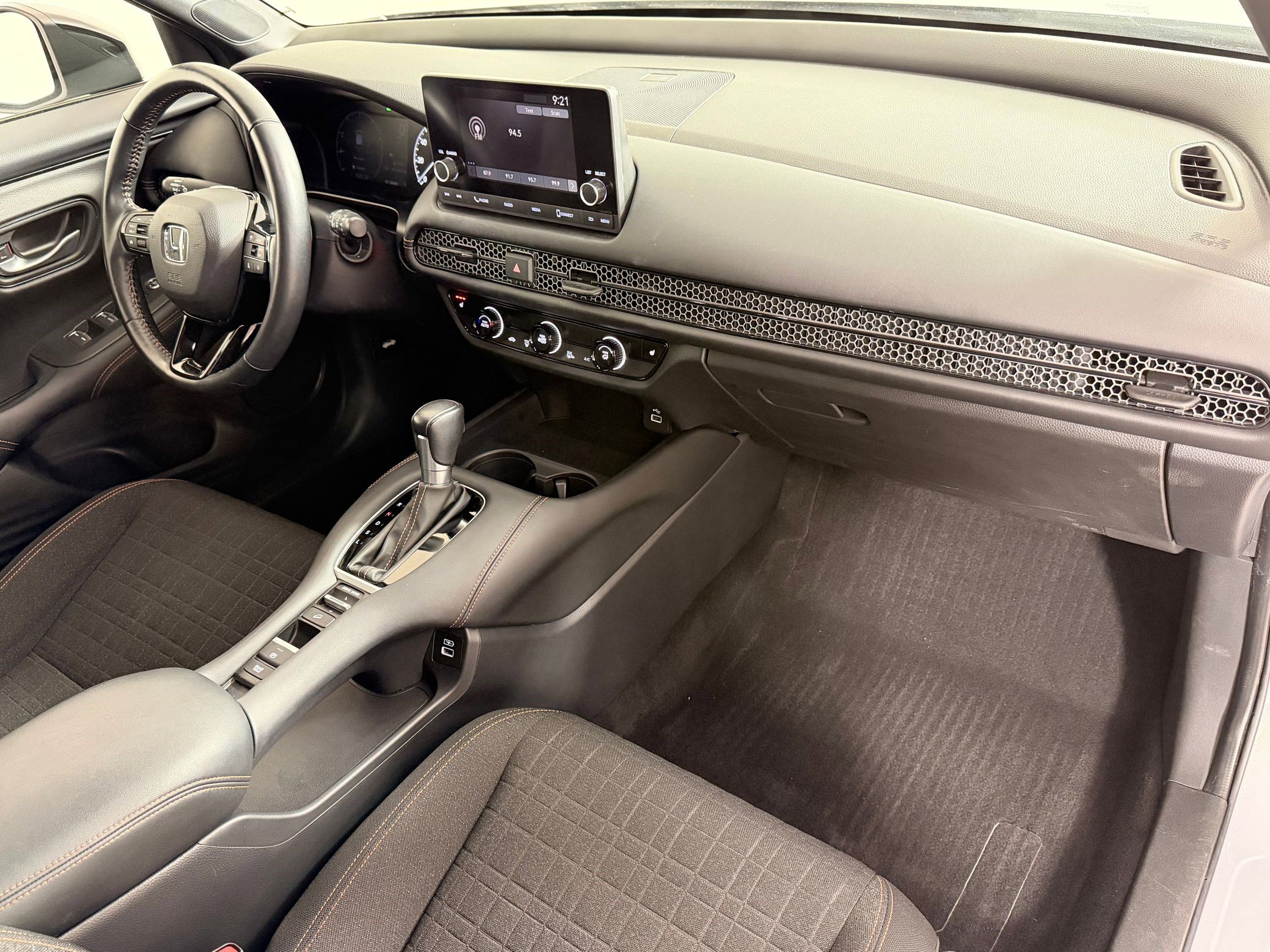 Certified 2023 Honda HR-V Sport image 30