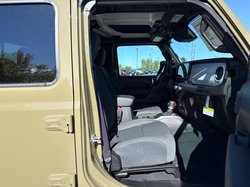 New 2027 Jeep Gladiator Sport AWD/4WD image 11