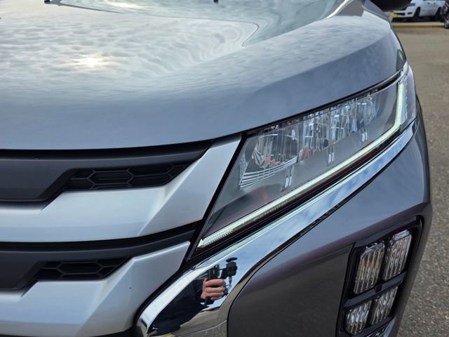 Used 2025 Mitsubishi Outlander Sport AWD image 3