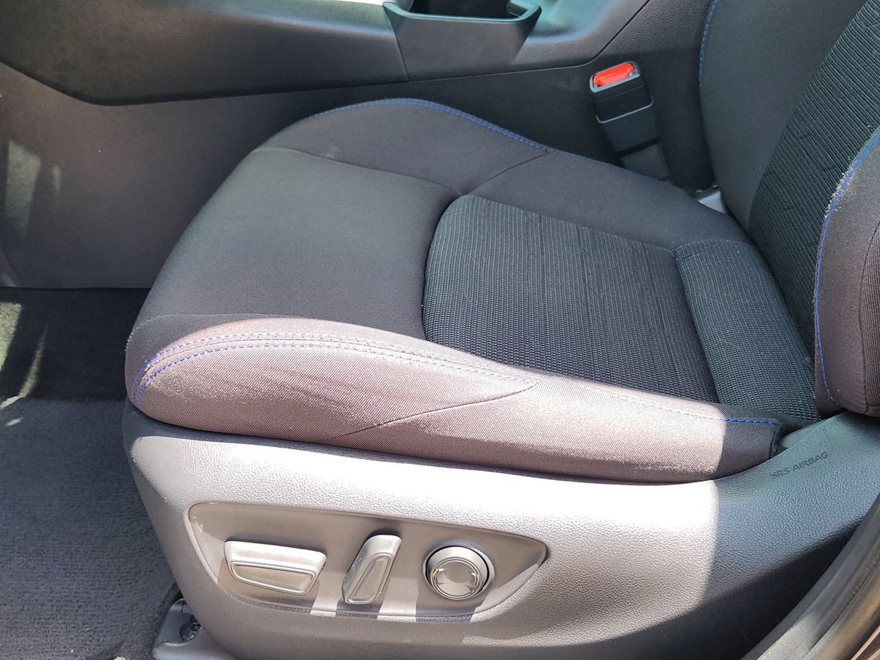 Used 2024 Toyota RAV4 SE w/ Convenience Package AWD/4WD image 24