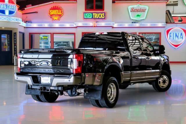 Used 2019 Ford F350 King Ranch w/ King Ranch Ultimate Package AWD/4WD image 3