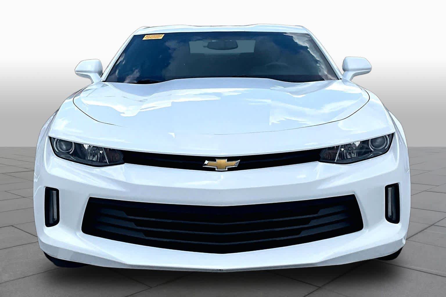 Used 2016 Chevrolet Camaro LT w/ Technology Package RWD image 4
