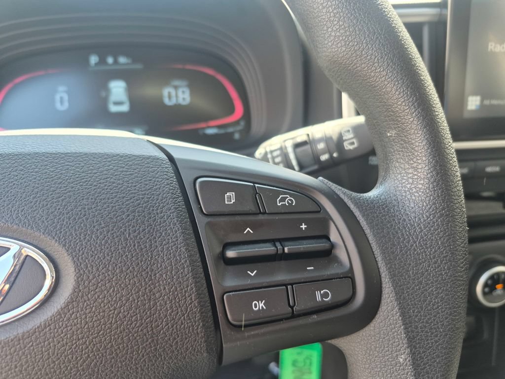 Used 2026 Hyundai Venue SE FWD image 16
